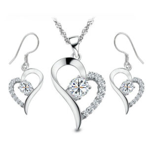 Parure zircon blanc dans coeur