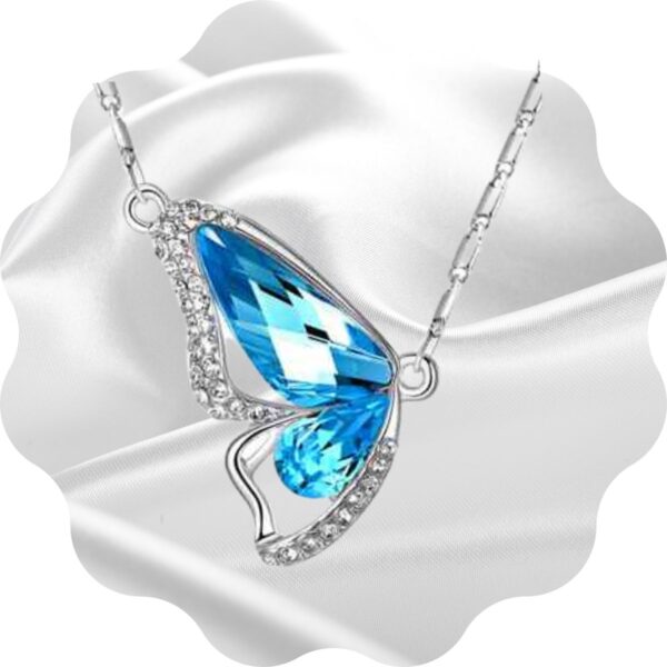 Collier Ailes de papillon pierre bleu ciel