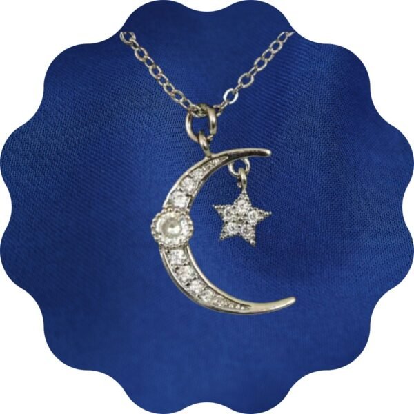 Collier petite étoile dans croissant de lune