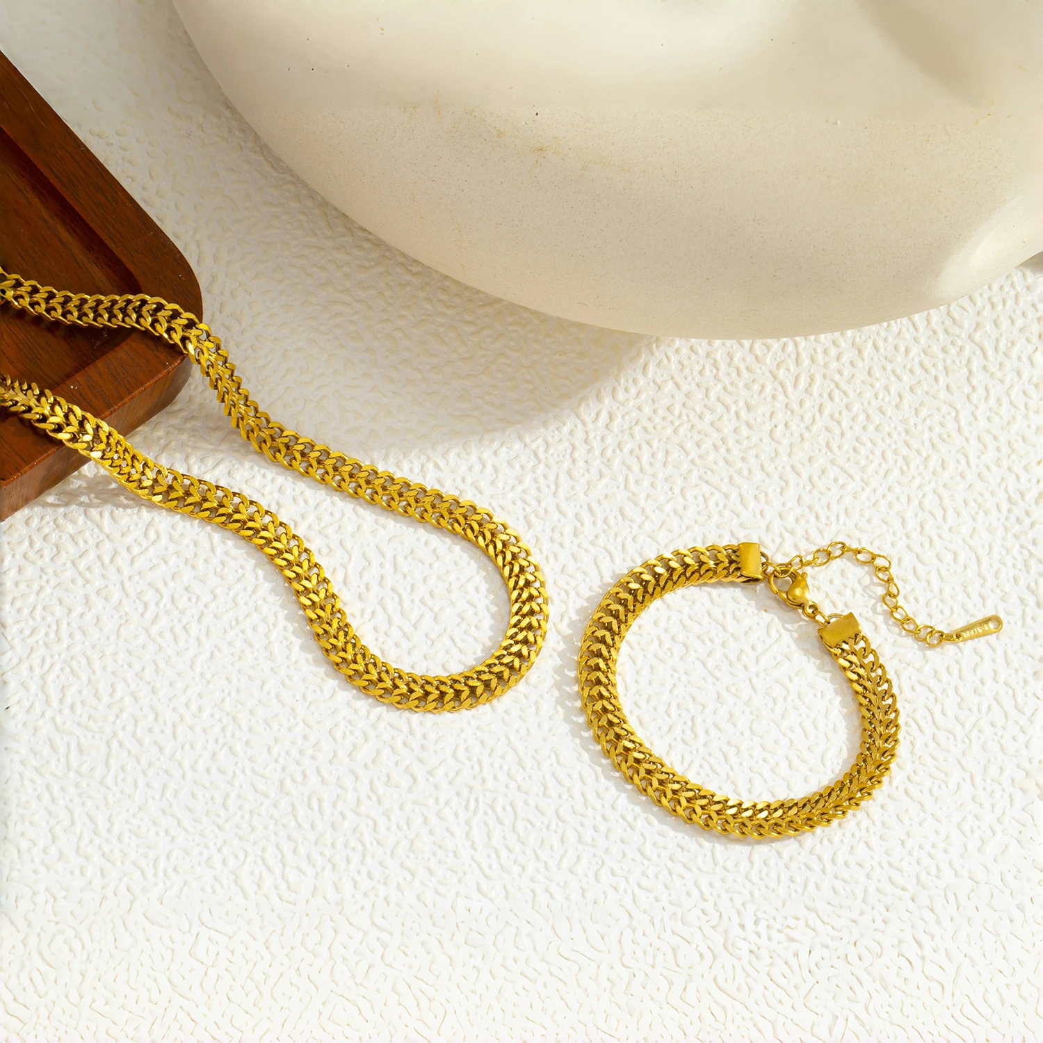 Collier chaîne épaisse femme Acier inoxydable plaqué or 18K vintage