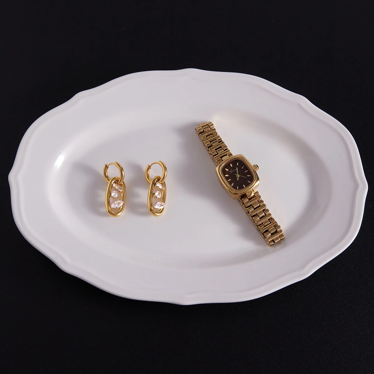 Boucles d'oreilles à double anneau géométrique en acier inoxydable plaqué or 18 carats avec zircon blanc pour femme, bijoux imperméables – Image 5