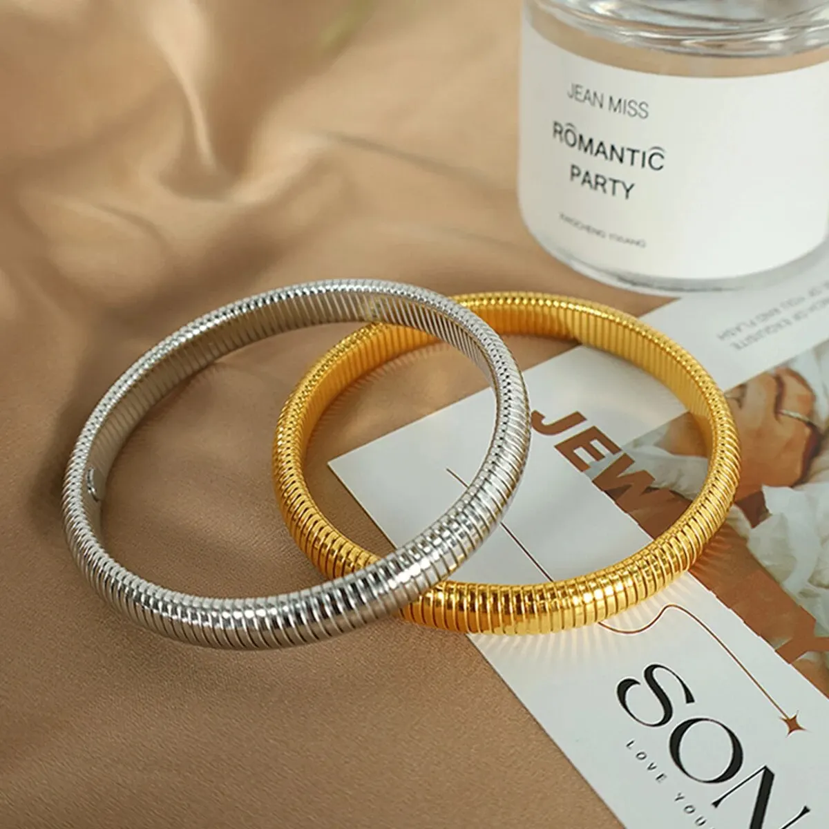 Bracelet Acier Inoxydable Plaqué Or 18K Rétro Unisexe – Image 6