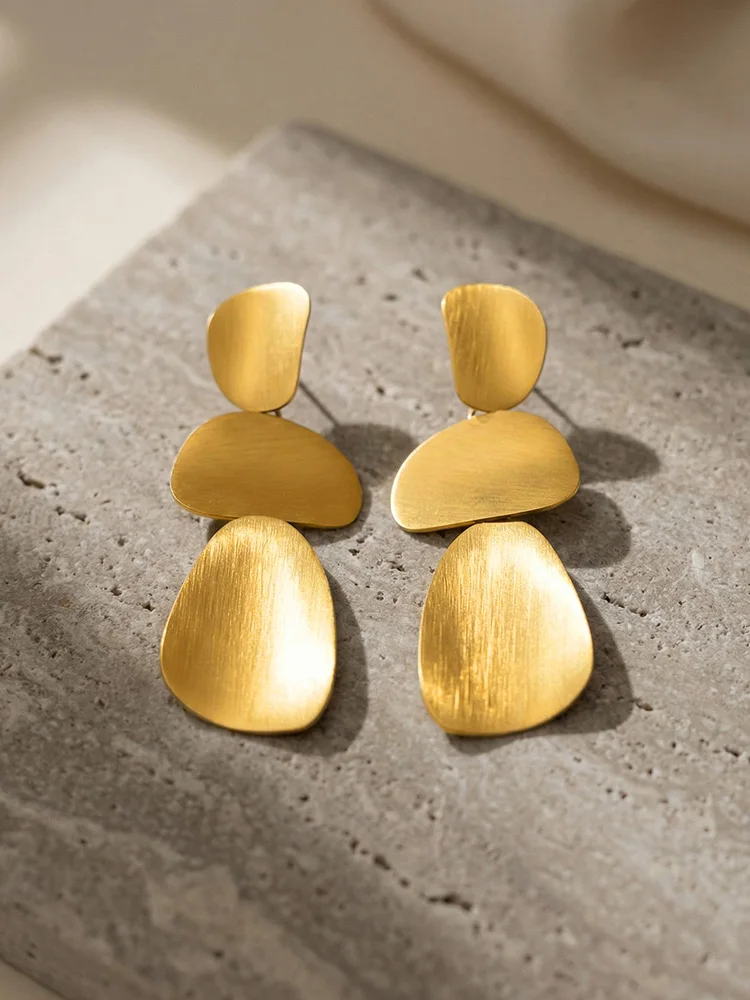 Boucles d'oreilles pendantes géométriques acier inoxydable plaqué or – Image 4