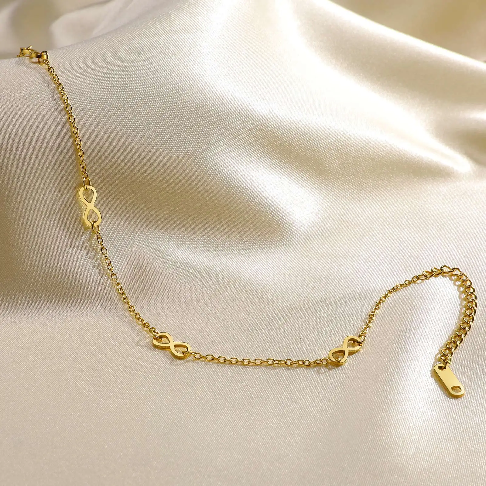 Bracelet de cheville Infini plaqué or acier inoxydable femme