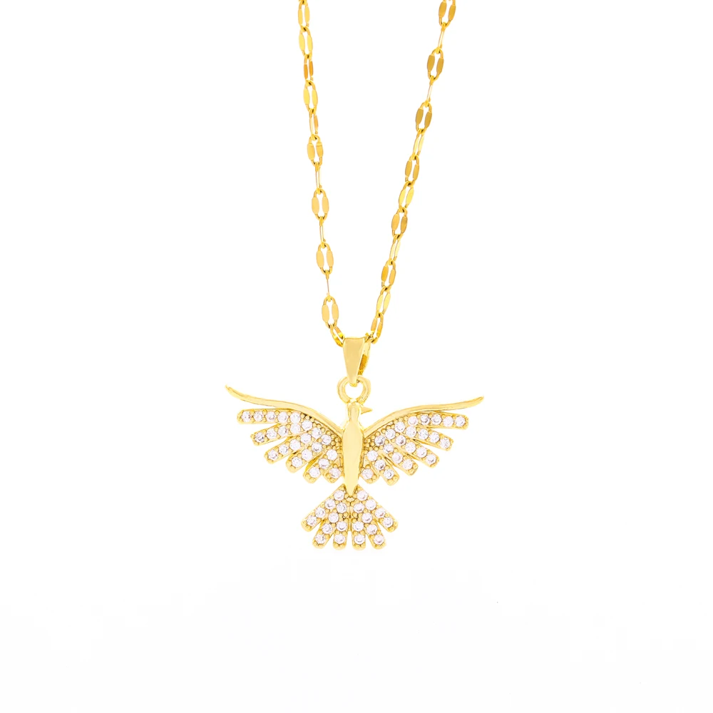 Le collier à pendentif oiseau photographié sur fond blanc, ailes déployées bien centrées.